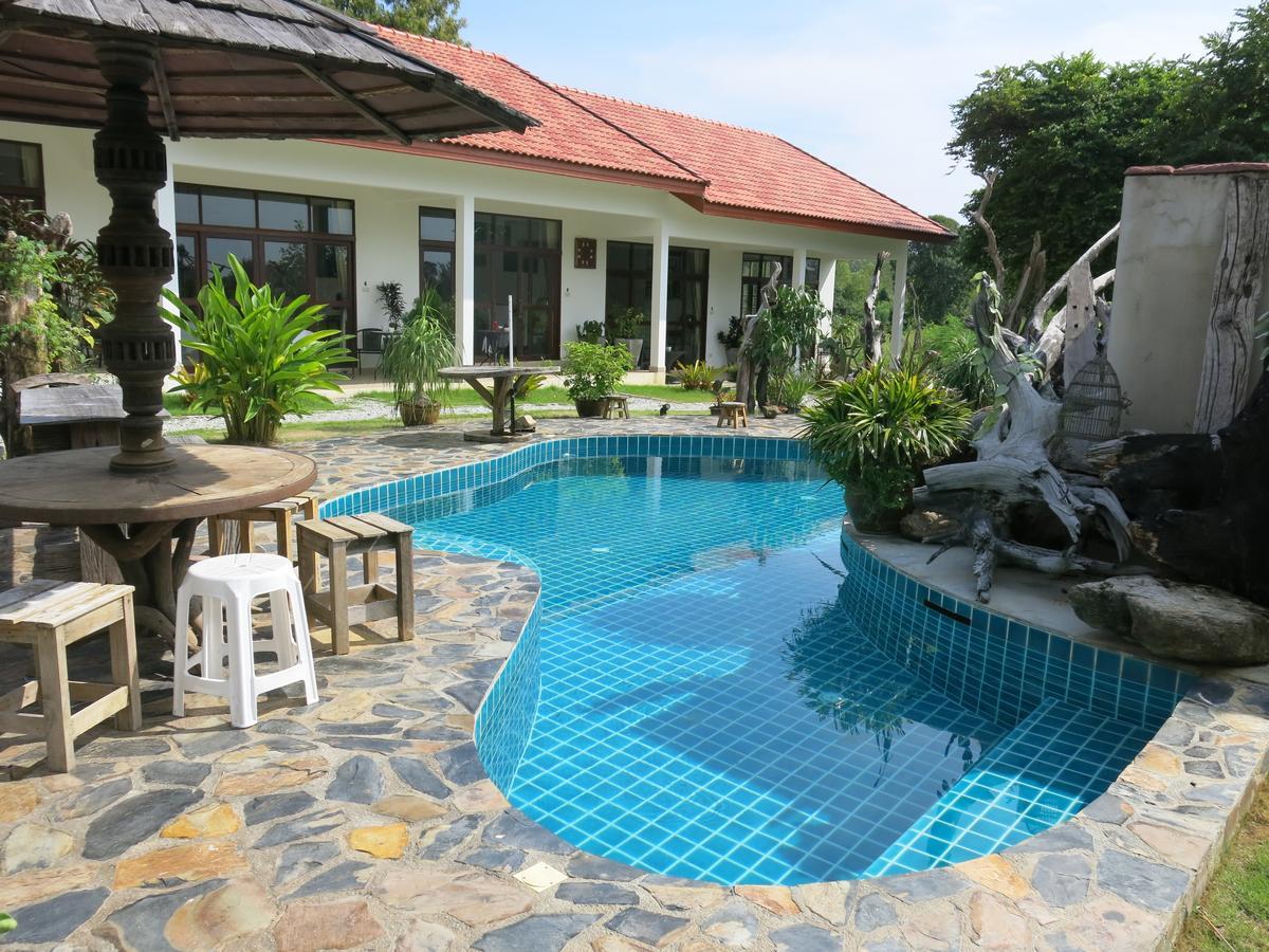 Tree Roots Retreat Hotel Rayong Exterior photo